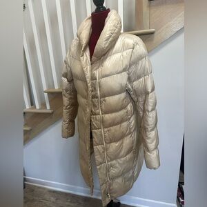 Uniqlo Women's Beige Puffer Jacket